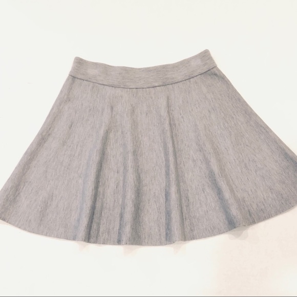 MOVING SALE!! Club Monaco Gray Wool Skirt - Picture 4 of 4